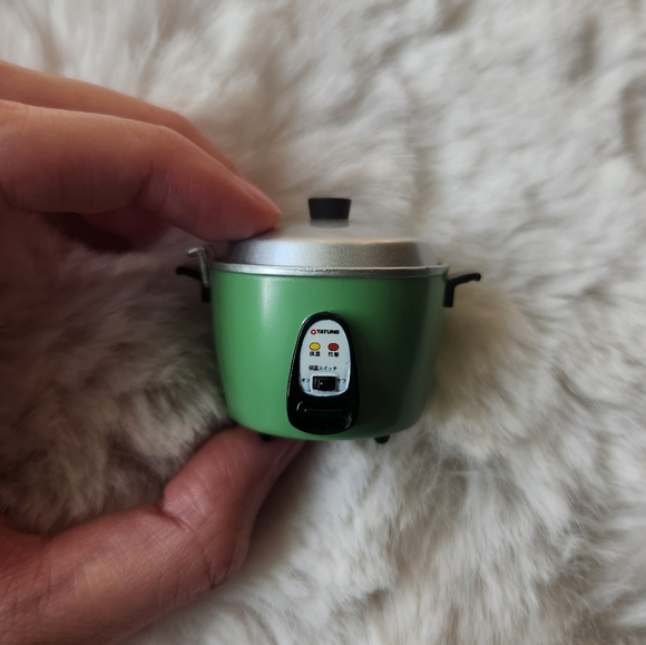 None Other - Tatung mini rice cooker figure in yellow